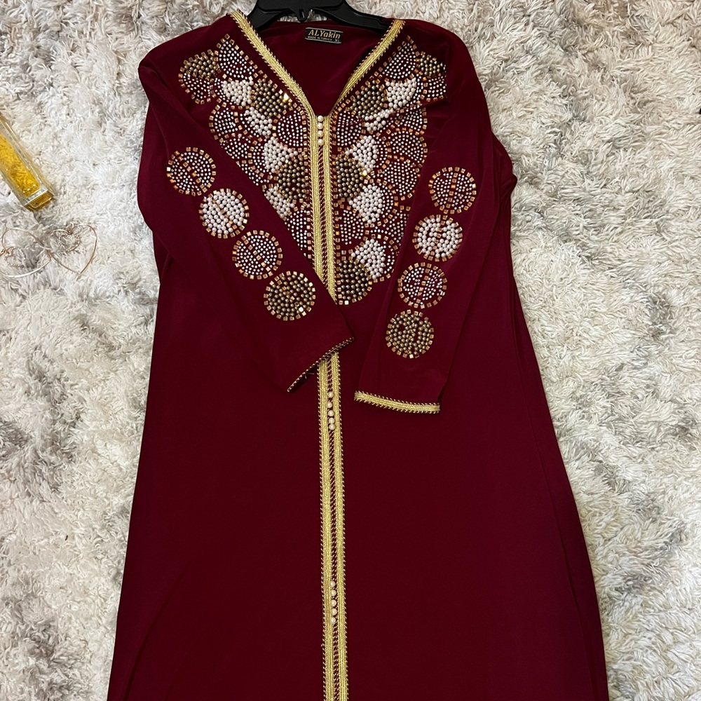 Long quftan (burgundy )